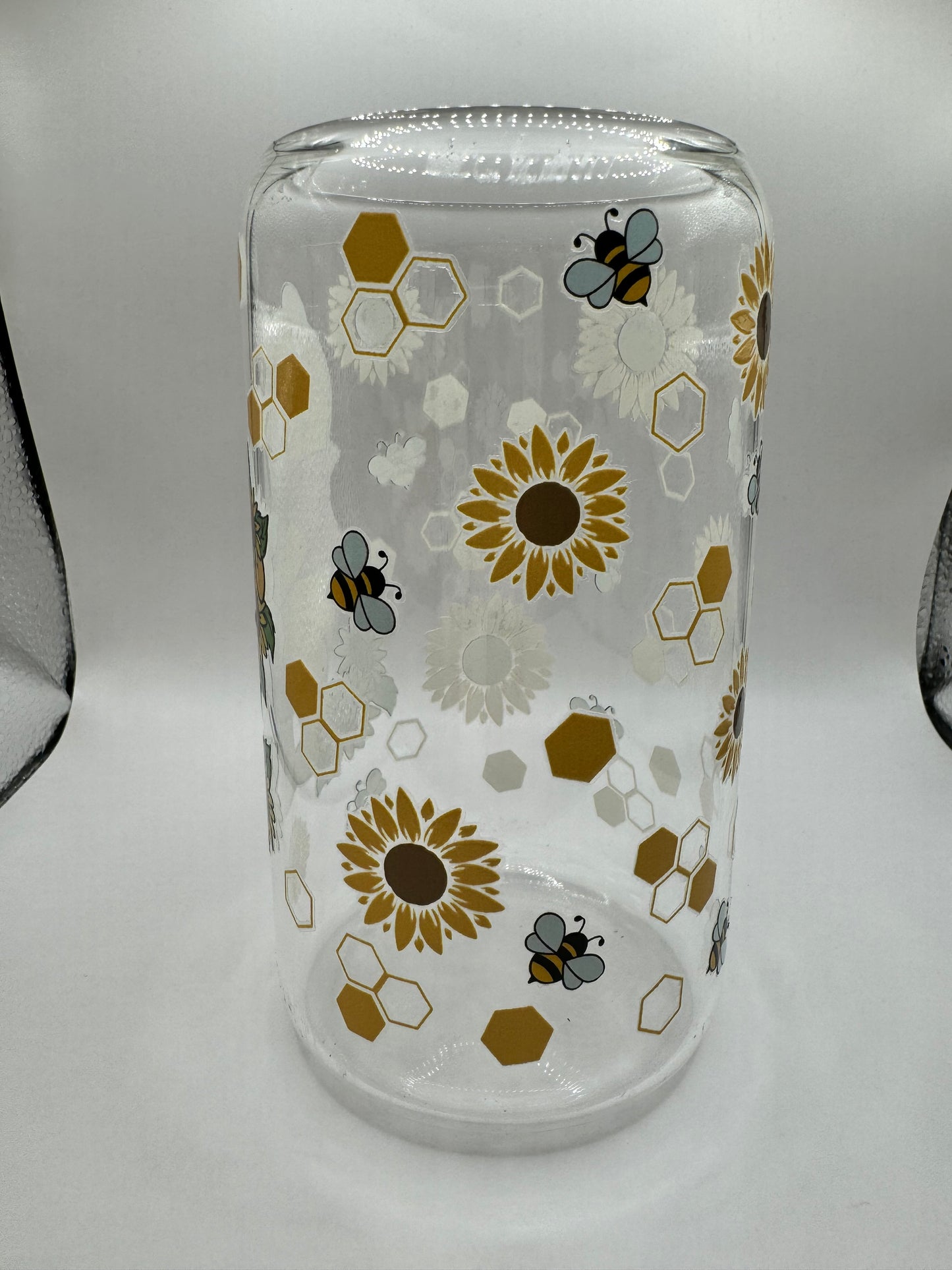 Winnie with Sunflowers (Glass Cup)
