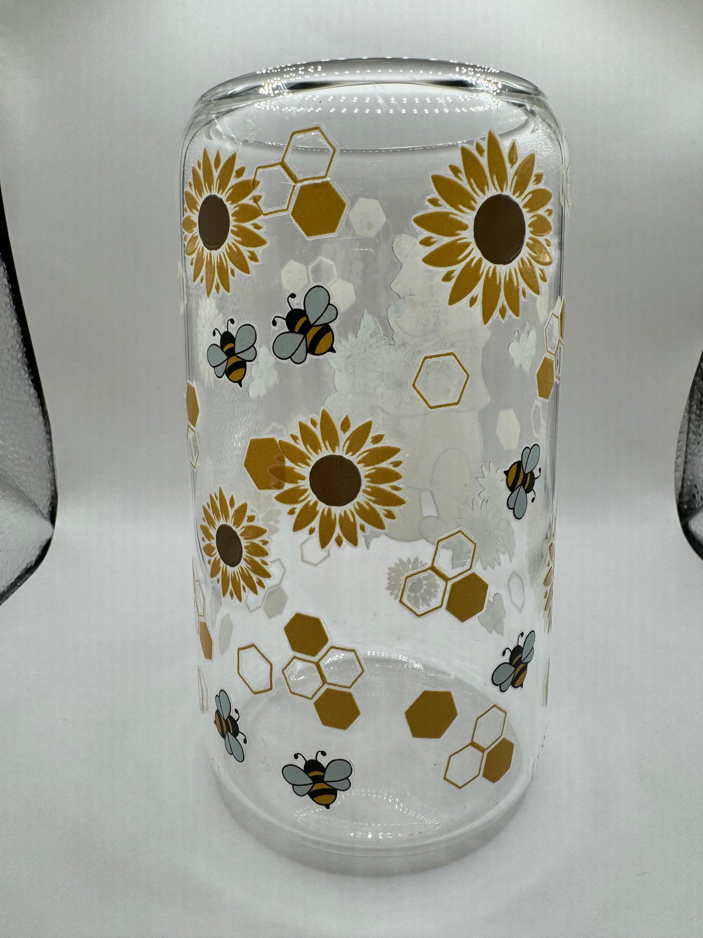 Winnie with Sunflowers (Glass Cup)